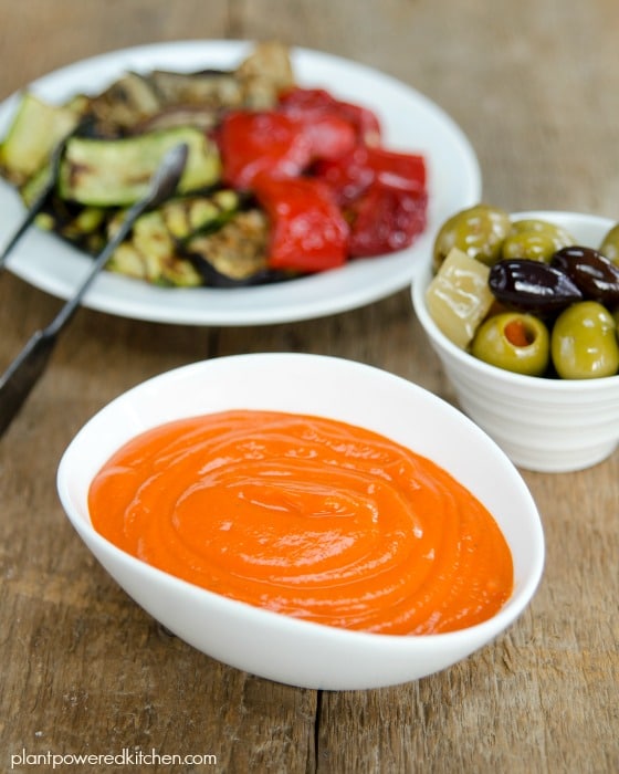 Creamy Roasted Red Pepper Dip